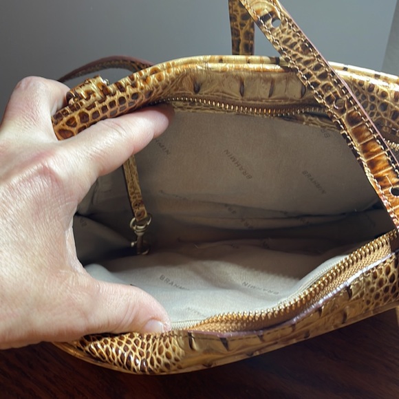 Brahmin crossbody new without tags the color is toasted Melbourne - Picture 6 of 7